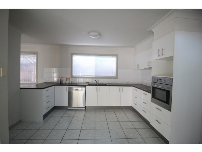 180 Muir Street, Labrador QLD 4215
