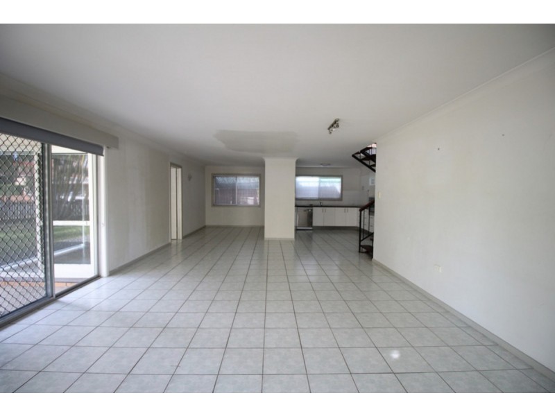 180 Muir Street, Labrador QLD 4215