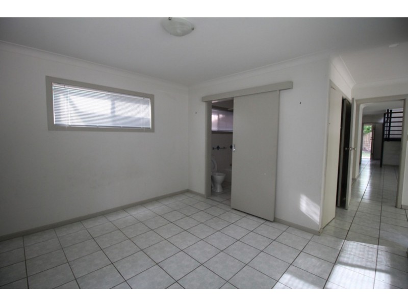 180 Muir Street, Labrador QLD 4215