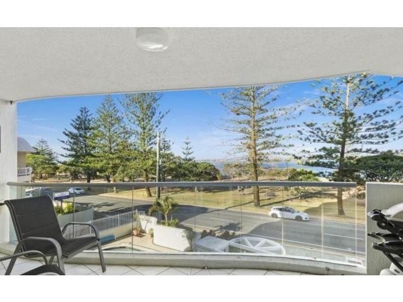 5/200-204 Marine Parade, Labrador QLD 4215