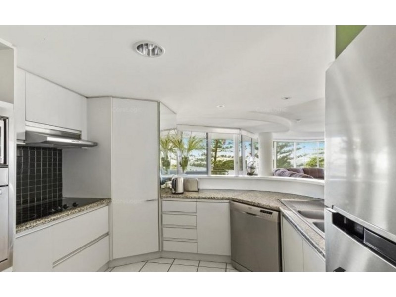 5/200-204 Marine Parade, Labrador QLD 4215