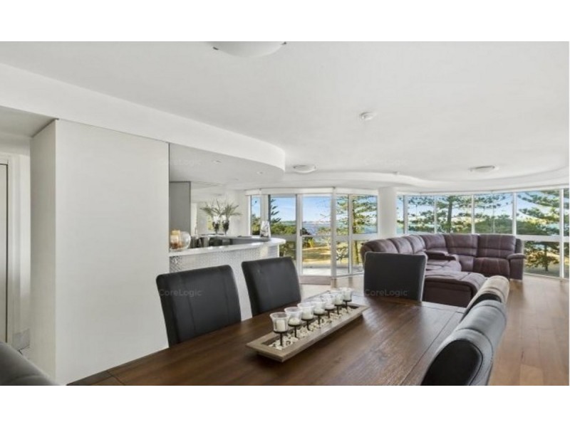 5/200-204 Marine Parade, Labrador QLD 4215