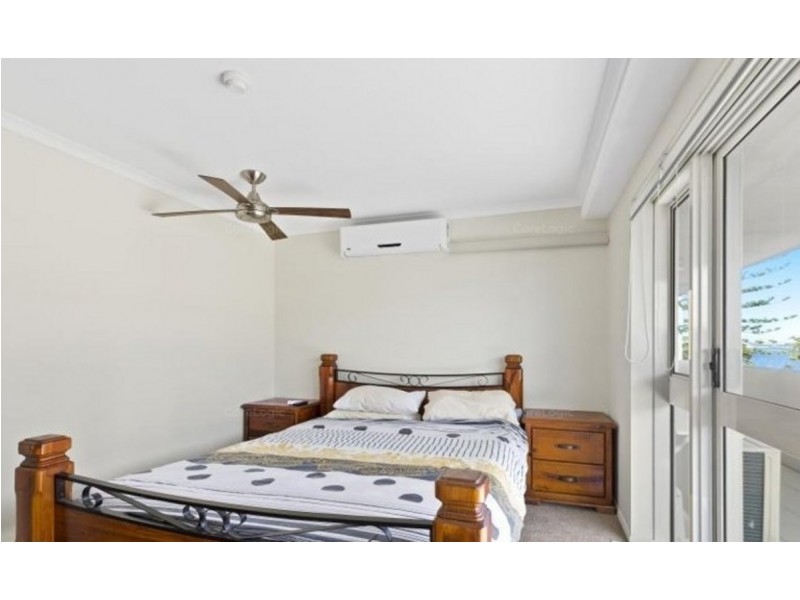 5/200-204 Marine Parade, Labrador QLD 4215