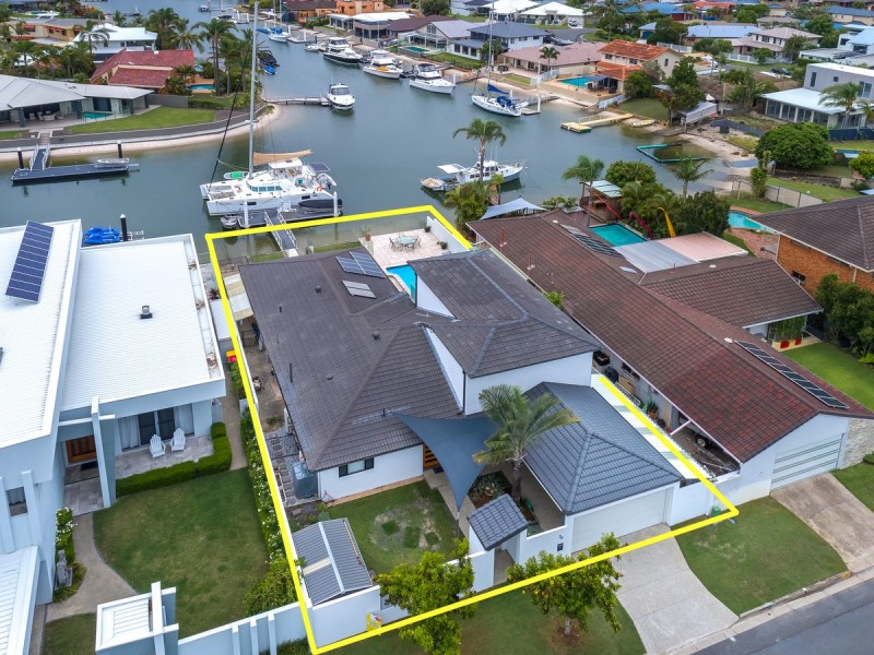 30 Lindsay Parade, Paradise Point QLD 4216