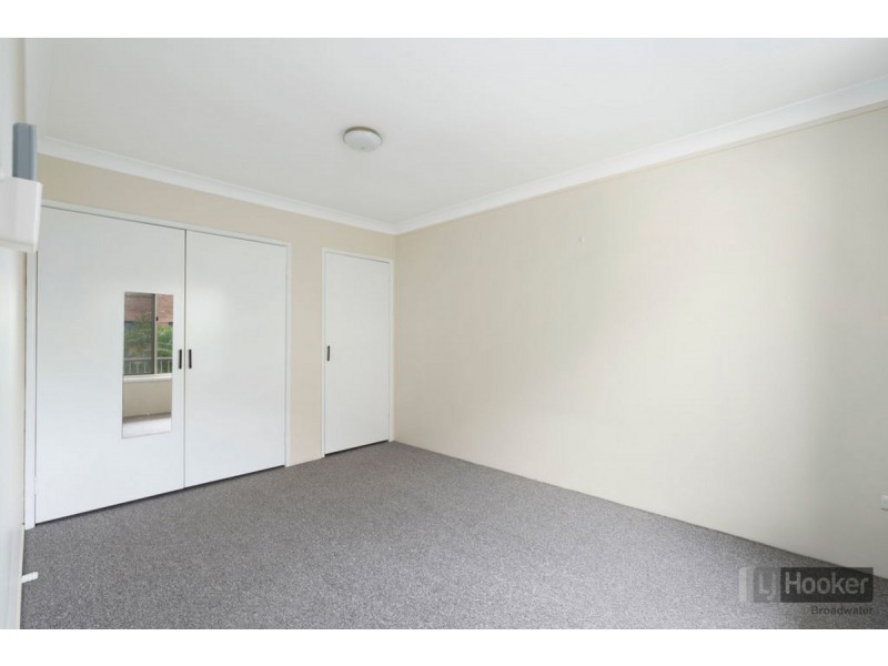 6/266 Marine Parade, Labrador QLD 4215