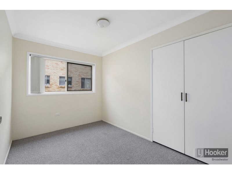 6/266 Marine Parade, Labrador QLD 4215