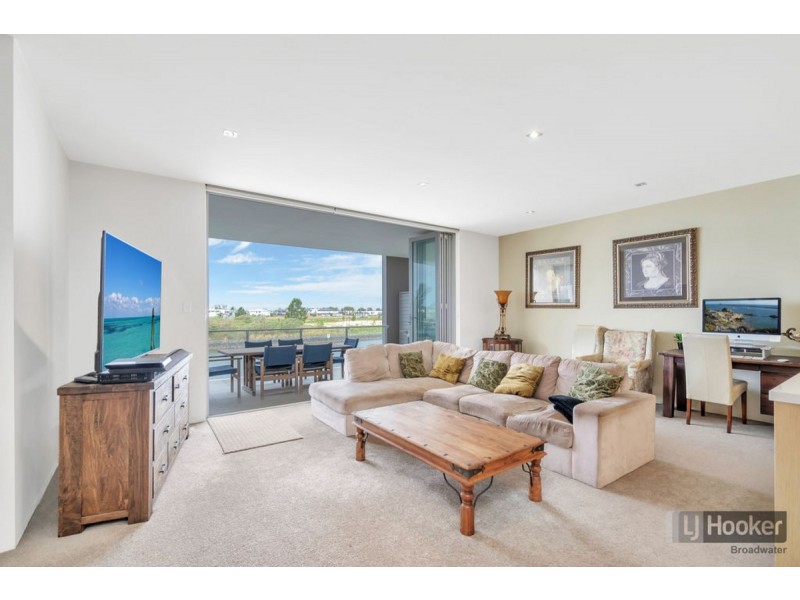 424/3 Pendraat Parade, Hope Island QLD 4212
