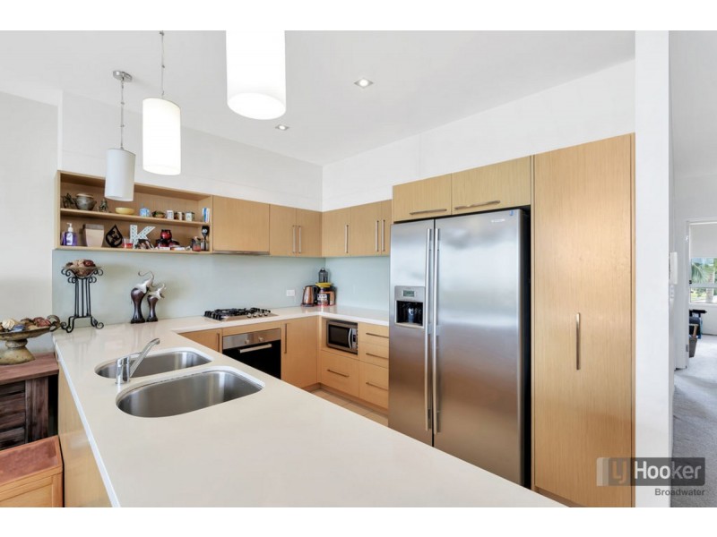424/3 Pendraat Parade, Hope Island QLD 4212