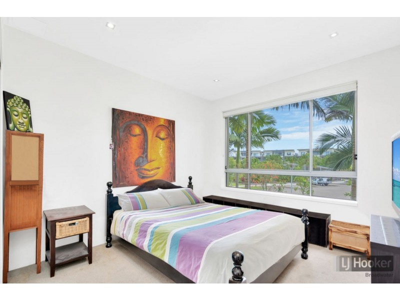 424/3 Pendraat Parade, Hope Island QLD 4212
