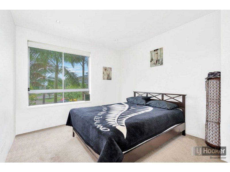 424/3 Pendraat Parade, Hope Island QLD 4212