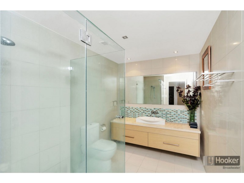 424/3 Pendraat Parade, Hope Island QLD 4212