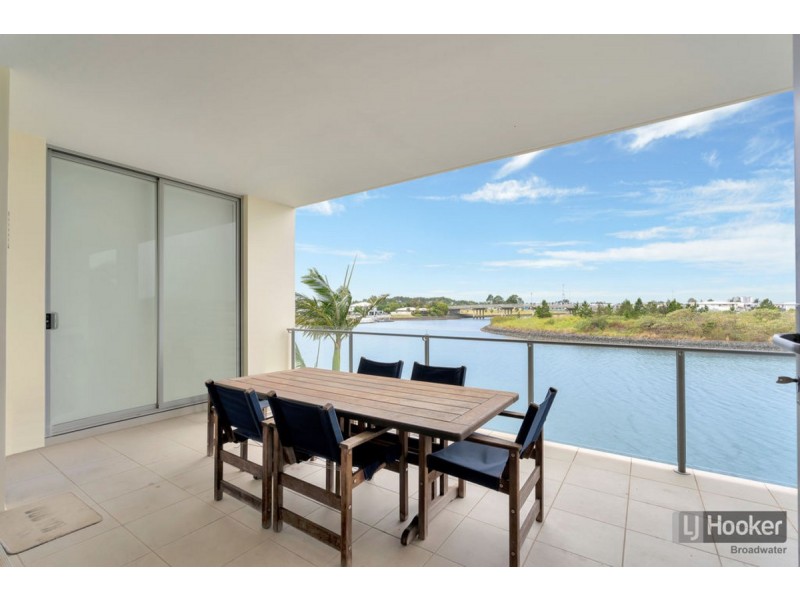 424/3 Pendraat Parade, Hope Island QLD 4212