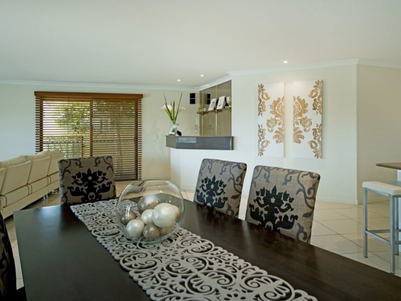 5 Seabreeze Street, Paradise Point QLD 4216