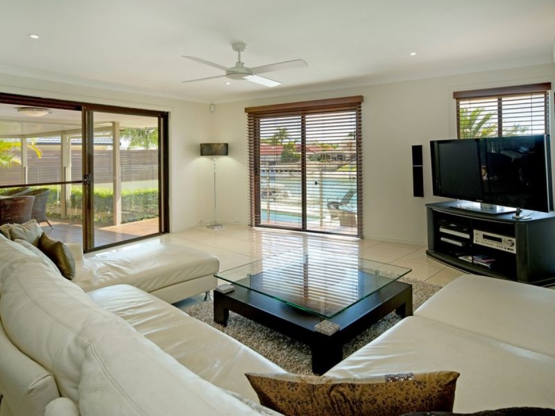 5 Seabreeze Street, Paradise Point QLD 4216