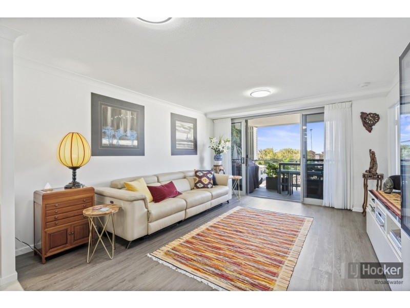 11/14-16 Bright Avenue, Labrador QLD 4215