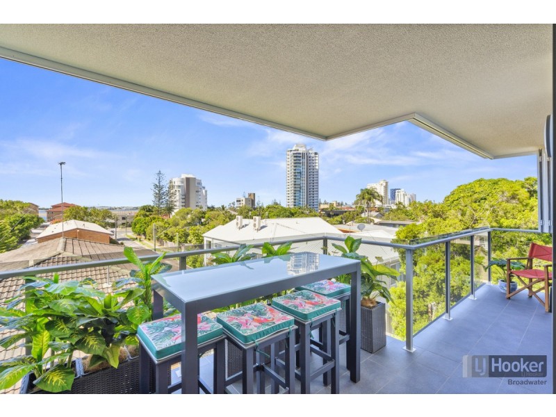 11/14-16 Bright Avenue, Labrador QLD 4215