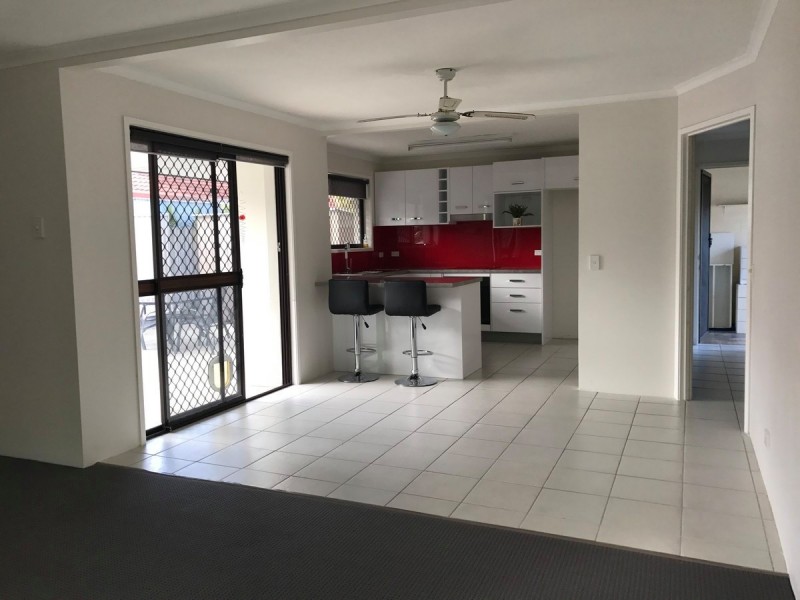 2/55 Government Road, Labrador QLD 4215