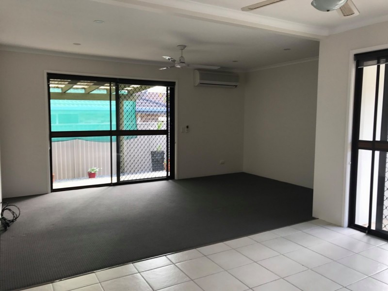 2/55 Government Road, Labrador QLD 4215