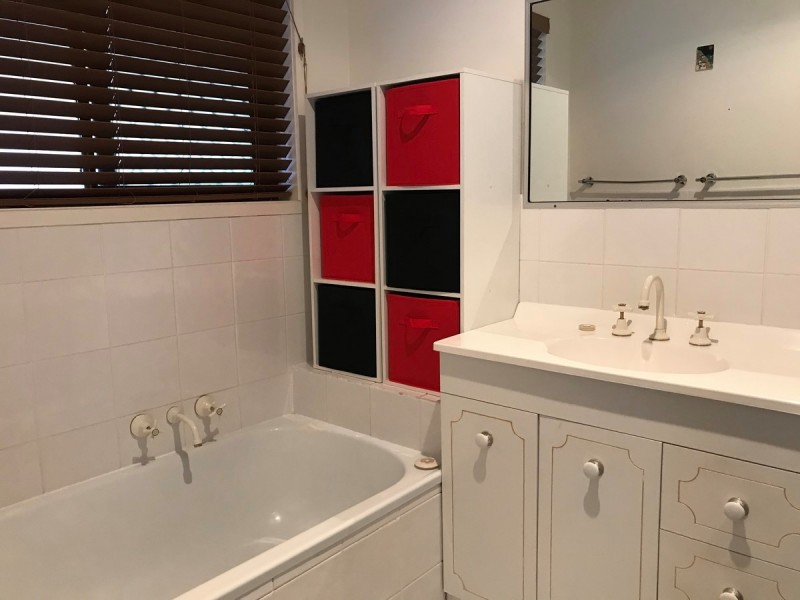 2/55 Government Road, Labrador QLD 4215