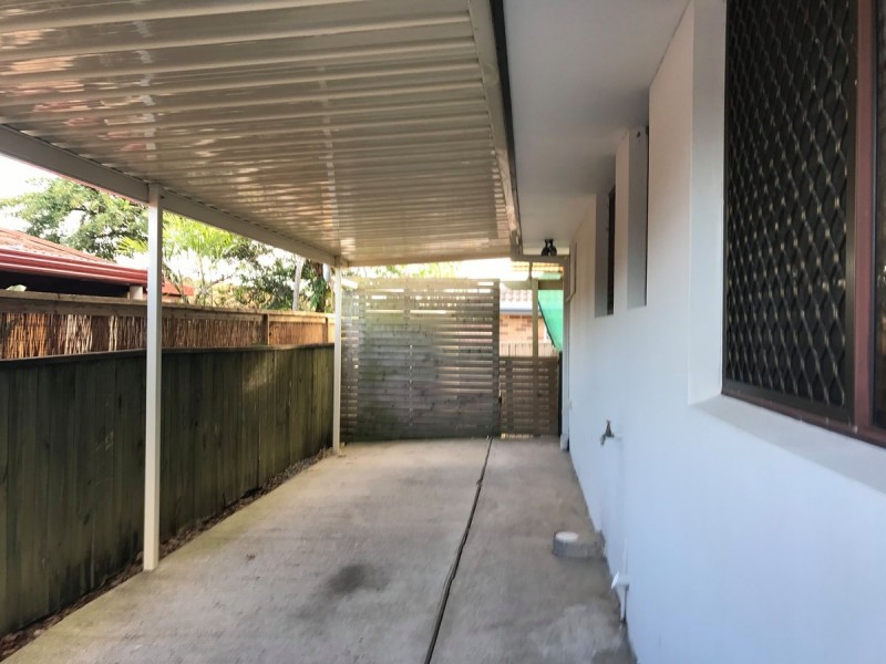 2/55 Government Road, Labrador QLD 4215
