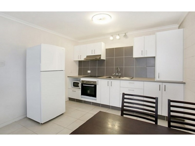 1/126 Marine Parade, Southport QLD 4215