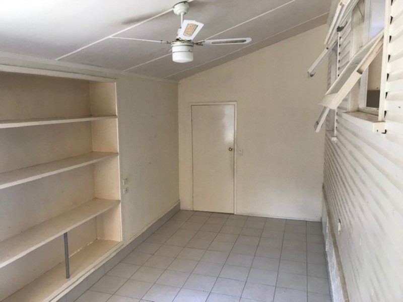 26 Vernon Avenue, Labrador QLD 4215