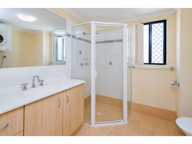 8/47 Bayview Street, Runaway Bay QLD 4216