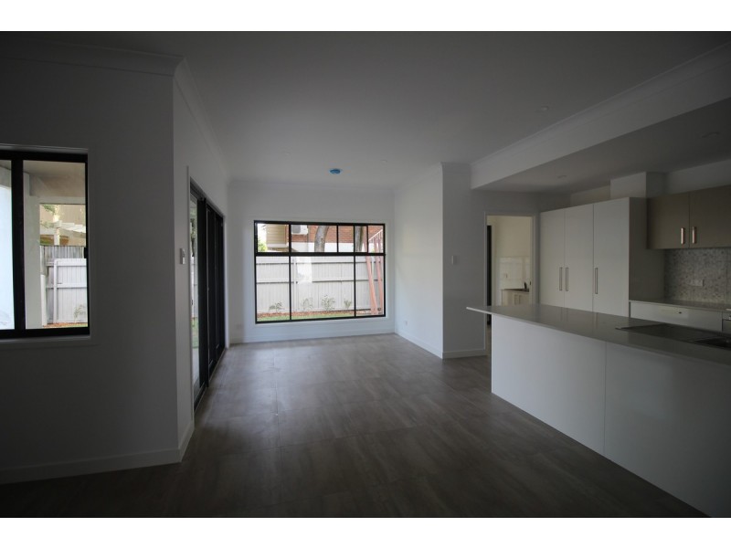 5/56 Imperial Parade, Labrador QLD 4215