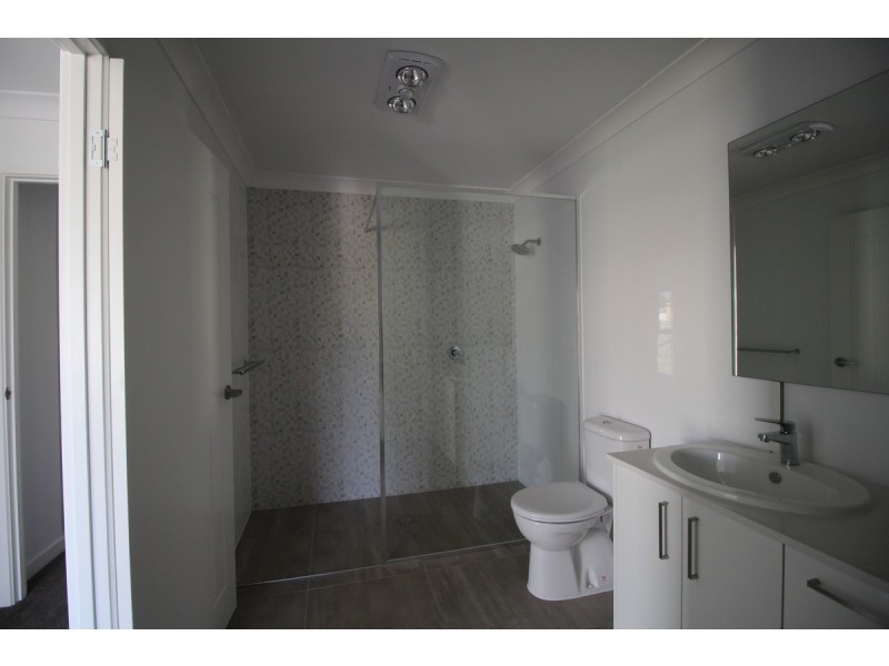 5/56 Imperial Parade, Labrador QLD 4215