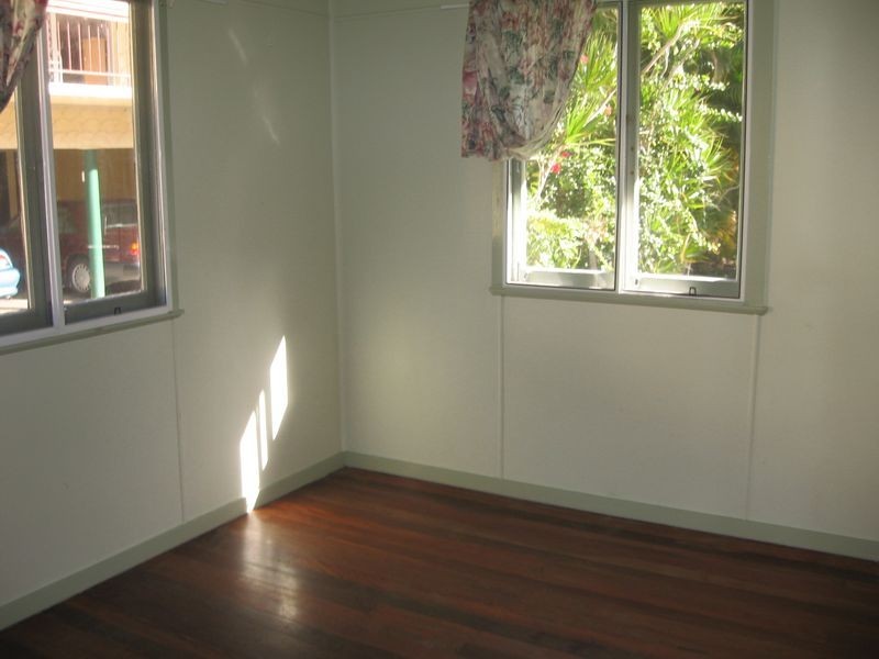 68 Brighton Street, Biggera Waters QLD 4216