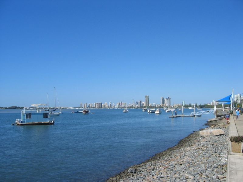 8/143 Frank Street, Labrador QLD 4215