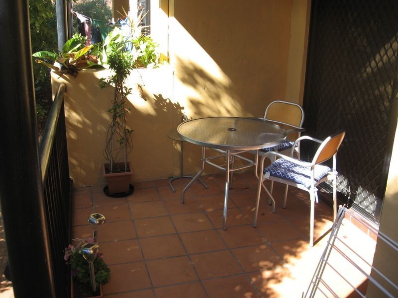 8/143 Frank Street, Labrador QLD 4215