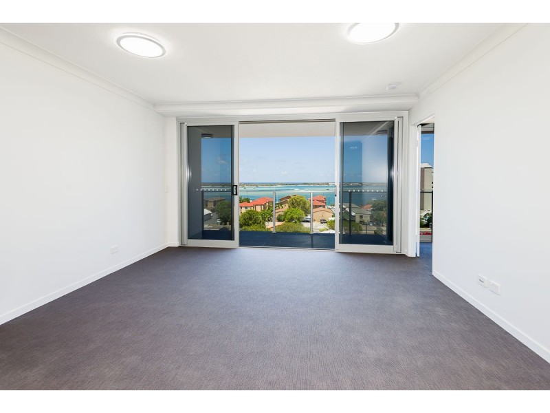 30/14-16 Bright Avenue, Labrador QLD 4215