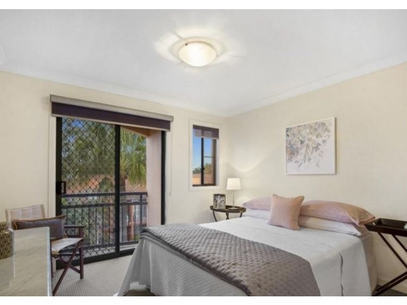 43/56-58 Sickle Avenue, Hope Island QLD 4212