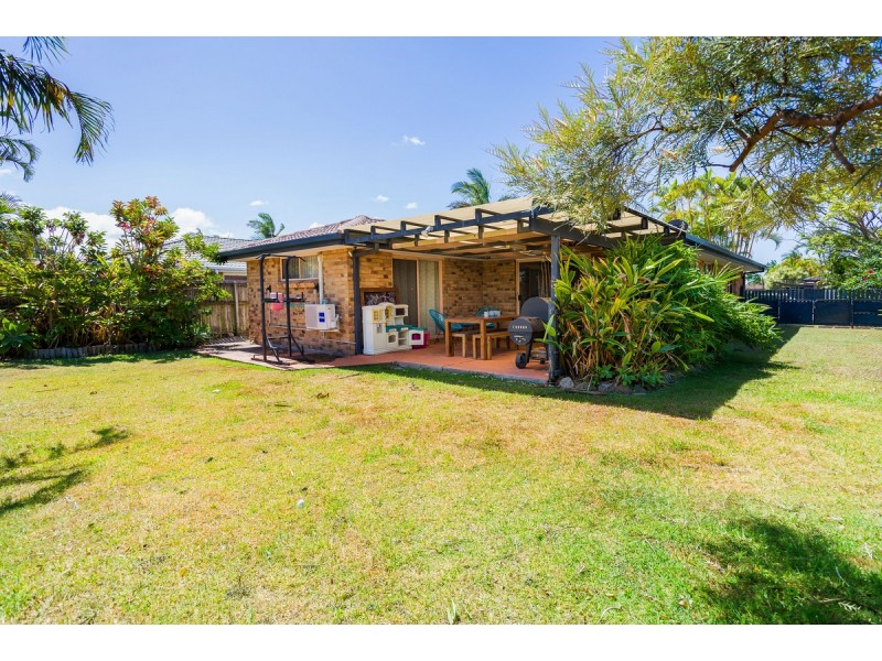 40 Cumberland Drive, Varsity Lakes QLD 4227