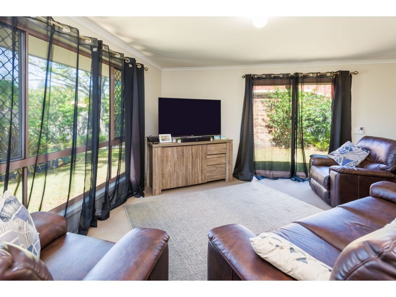 40 Cumberland Drive, Varsity Lakes QLD 4227