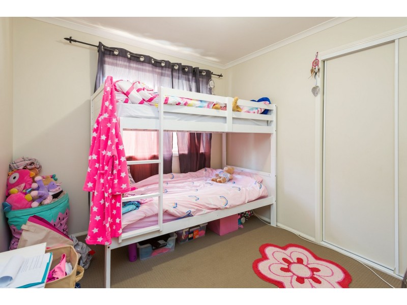 40 Cumberland Drive, Varsity Lakes QLD 4227