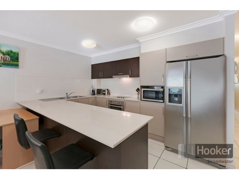 2/8 Proud Street, Labrador QLD 4215