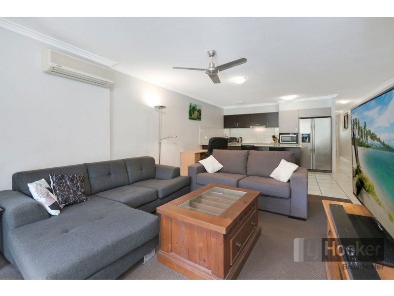 2/8 Proud Street, Labrador QLD 4215