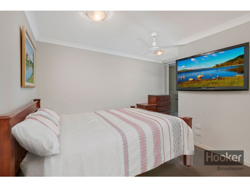 2/8 Proud Street, Labrador QLD 4215