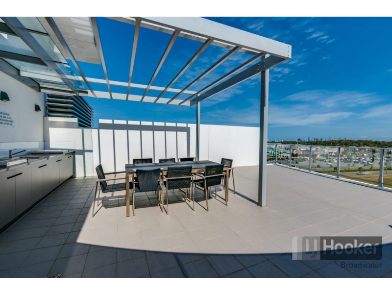 2/8 Proud Street, Labrador QLD 4215