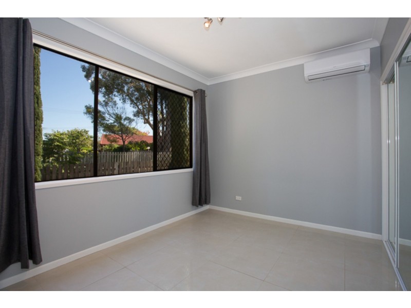 62 Victor Avenue, Paradise Point QLD 4216
