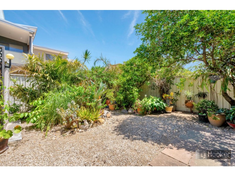 2/28 Broad Street, Labrador QLD 4215
