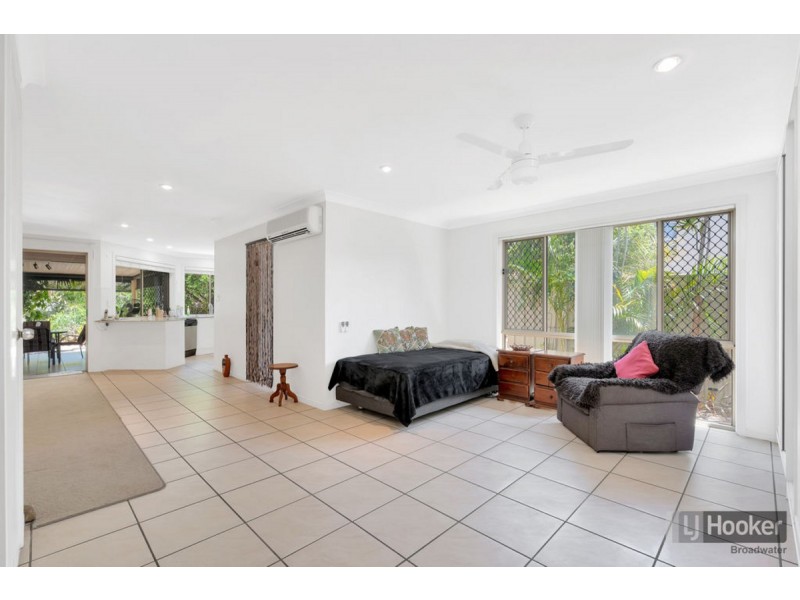 2/28 Broad Street, Labrador QLD 4215