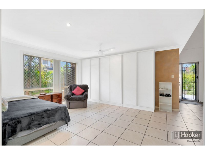 2/28 Broad Street, Labrador QLD 4215