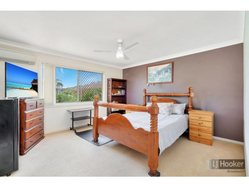2/28 Broad Street, Labrador QLD 4215
