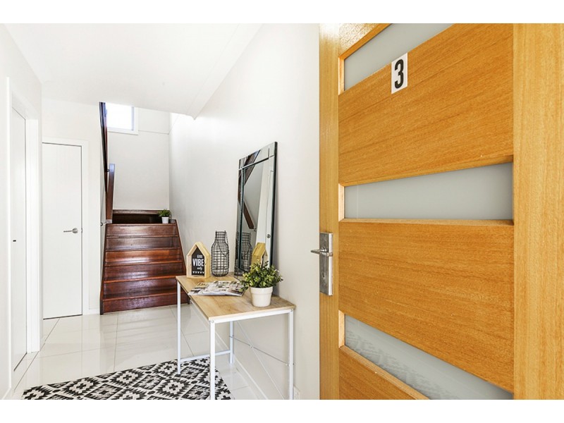 3/43 Harley Street, Labrador QLD 4215