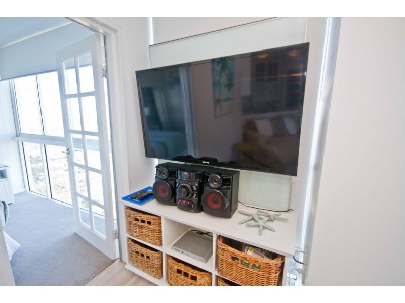 1304/182-192 Marine Parade, Labrador QLD 4215