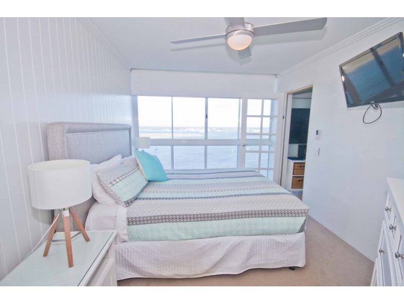 1304/182-192 Marine Parade, Labrador QLD 4215