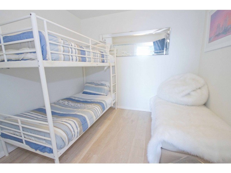 1304/182-192 Marine Parade, Labrador QLD 4215